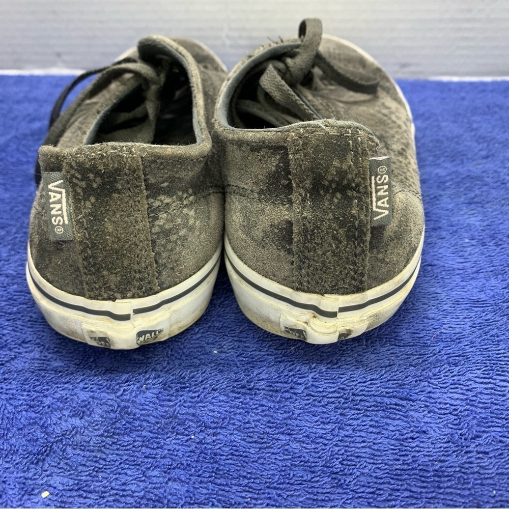 Vans Off The Wall Woman's Size 9.5 Gray Snake Skin Print Suede Sneakers - Picture 3 of 7